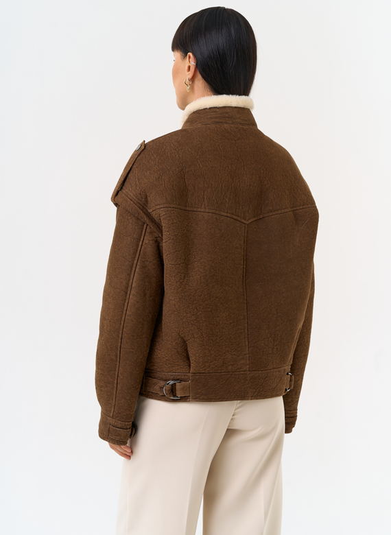 Женская натуральная дубленка в коричневом цвете