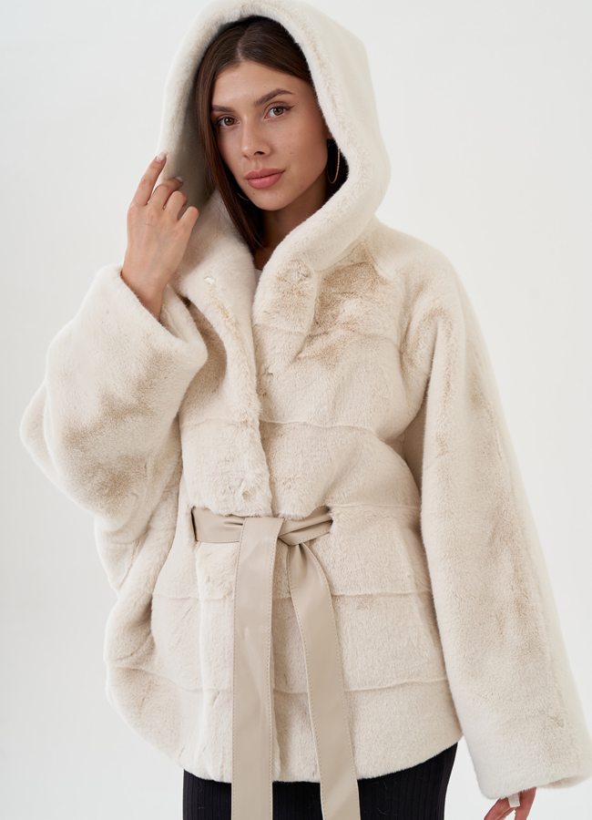 Куртка из эко меха с капюшоном модель № 25084 универмаг малина