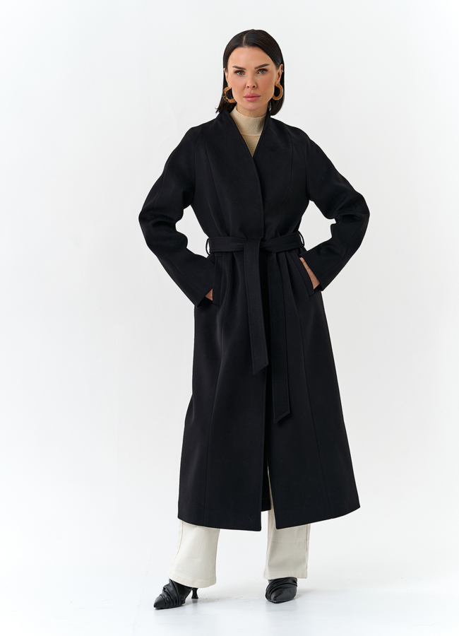 Женское пальто черного цвета с поясом модель № 32685 меха малина