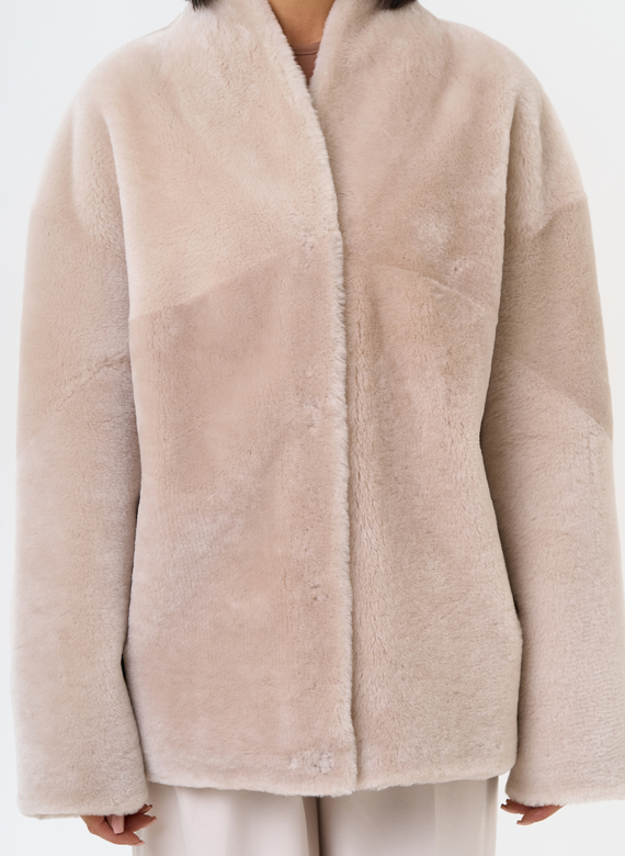 Светлая натуральная дубленка