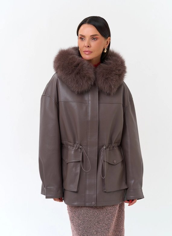 Женская утепленная куртка из эко кожи с капюшоном фото