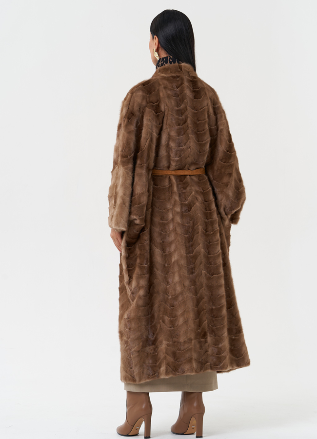 Шуба оверсайз из меха норки модель № 28442 универмаг малина