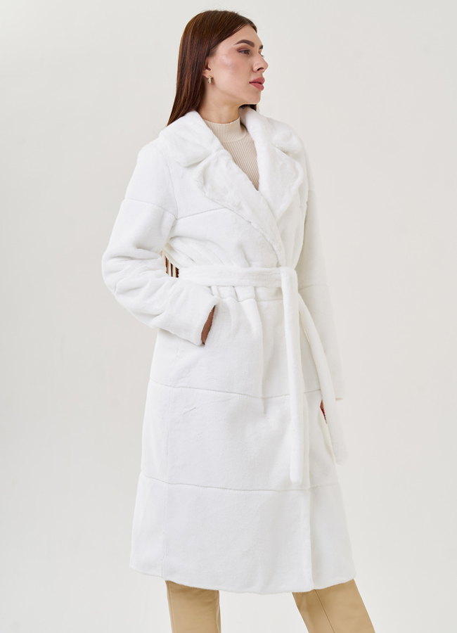 Белое пальто из эко меха модель № 23533 универмаг малина