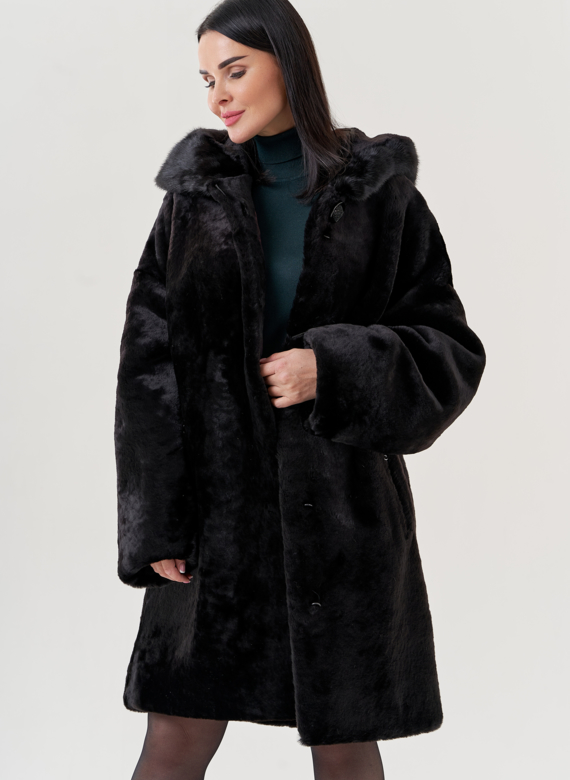 Шуба из овчины с капюшоном 