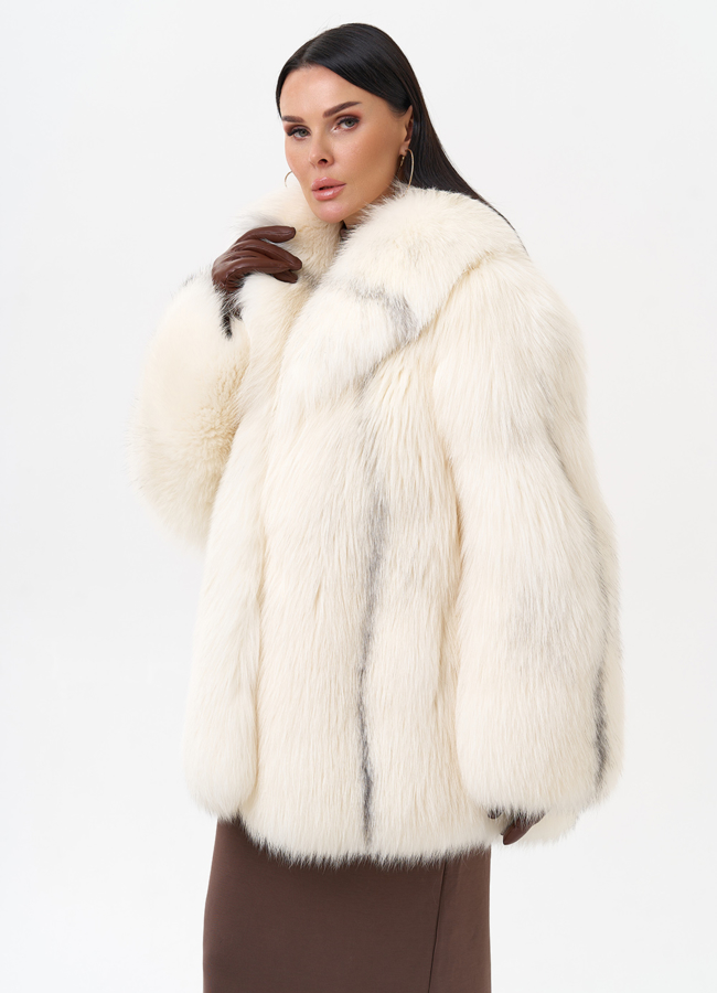 Белая куртка из лисы модель № 29457 универмаг малина