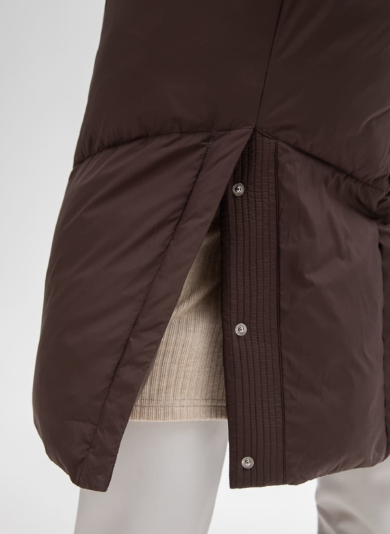 Женский пуховик с капюшоном и поясом