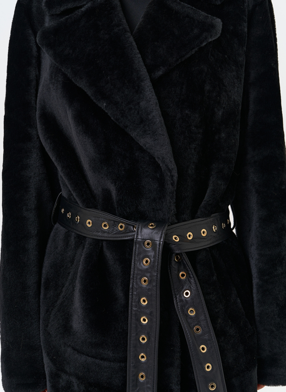 Женская натуральная дубленка с двойным поясом