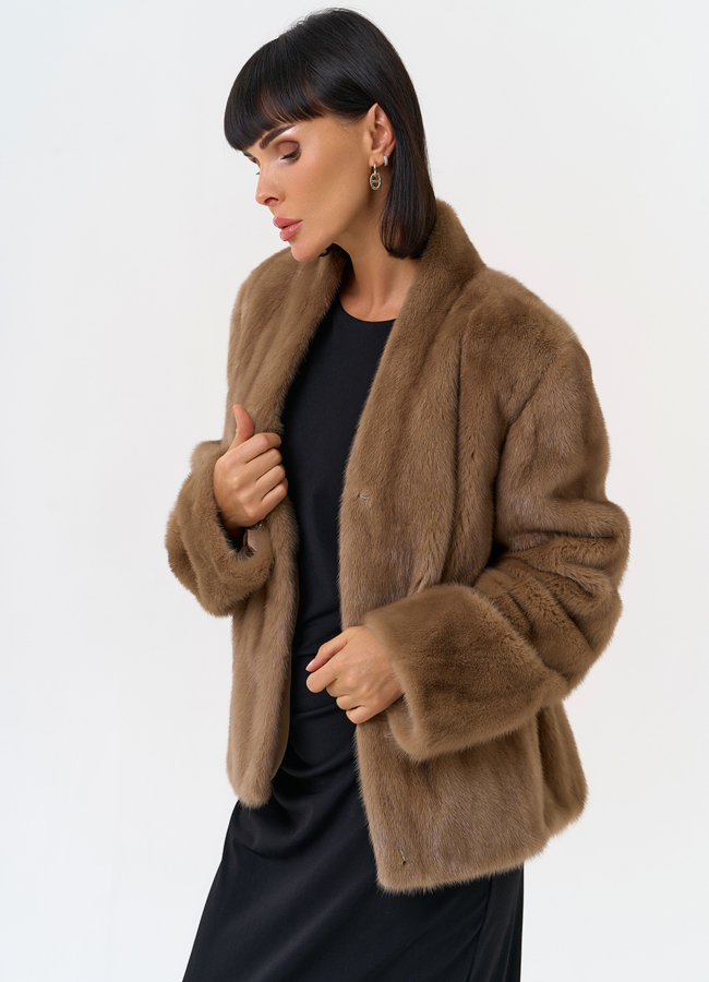 Укороченная шуба из меха норки  модель № 31600 универмаг малина