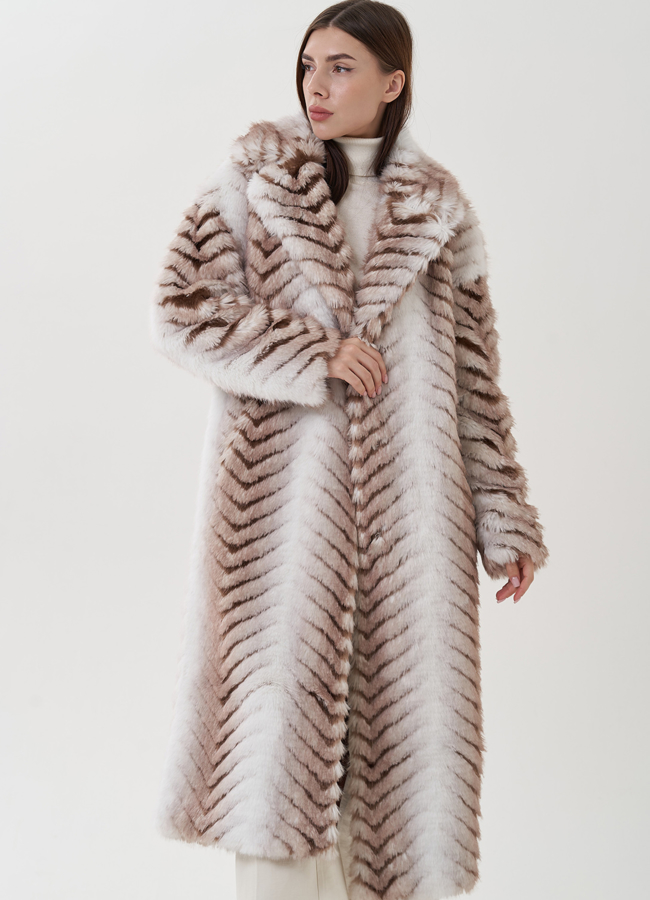 Женское пальто из эко меха модель № 25678 универмаг малина