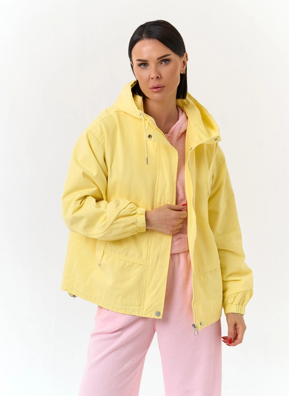 Женская ветровка с капюшоном 