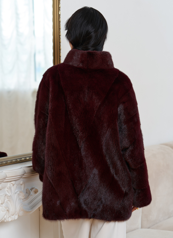 Куртка из меха норки с воротником стойкой