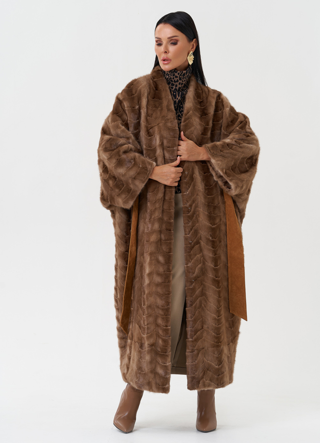 Шуба оверсайз из меха норки модель № 28442 универмаг малина