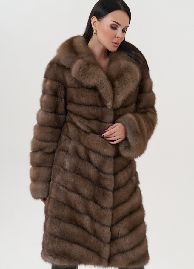 Шуба из куницы с английским воротником  модель № 25897 в кредит