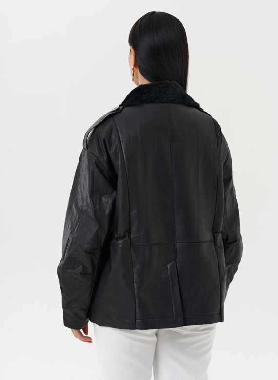 Куртка из натуральной кожи с английским воротником