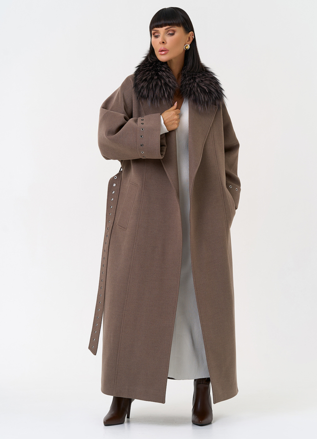 Утепленное женское пальто с английским воротником из меха лисы модель № 31553 универмаг малина