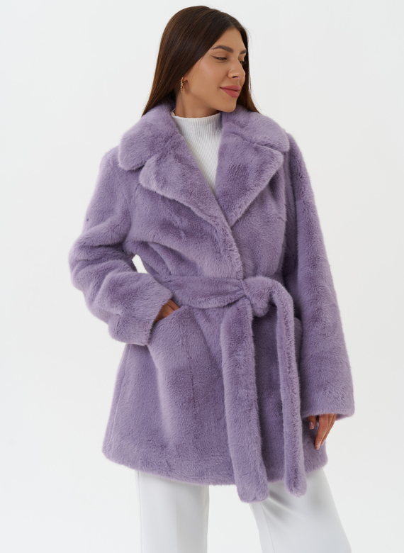 Укороченное пальто из эко меха 