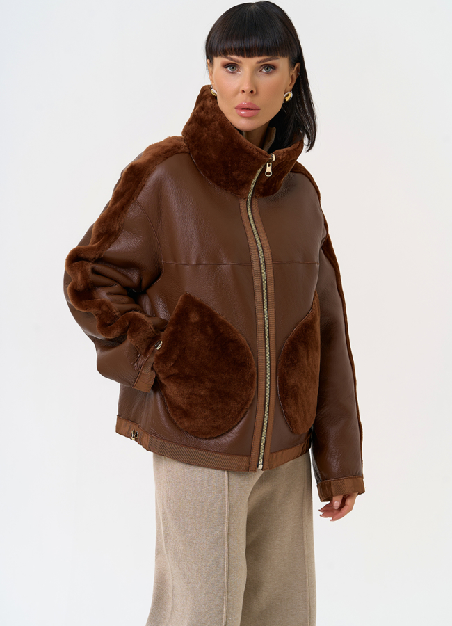 Короткая двухсторонняя дубленка в коричневом цвете модель № 31477 универмаг малина