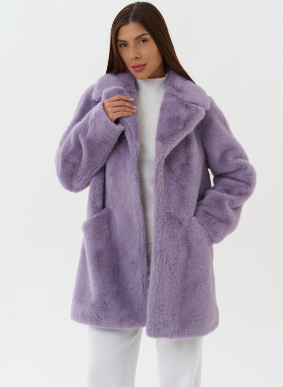 Укороченное пальто из эко меха 