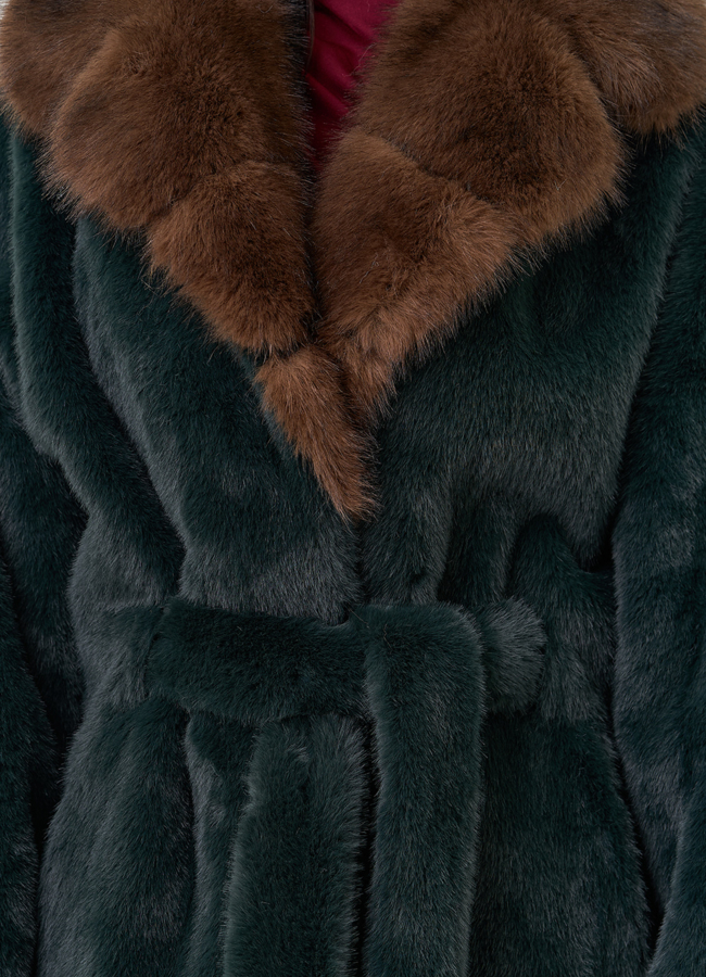 Женская куртка из эко меха с поясом модель № 31249 в кредит