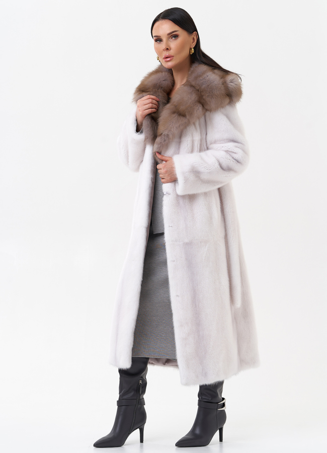 Белая шуба из норки с куницей модель № 29531 универмаг малина