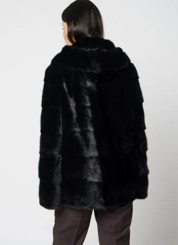 Укороченная норковая шуба черного цвета 2 в 1