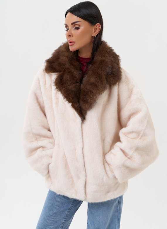 Женская куртка из эко меха