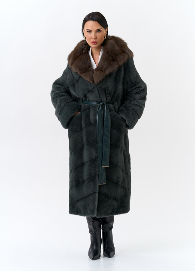 Шуба из меха норки с капюшоном из меха куницы модель № 31966 меха малина