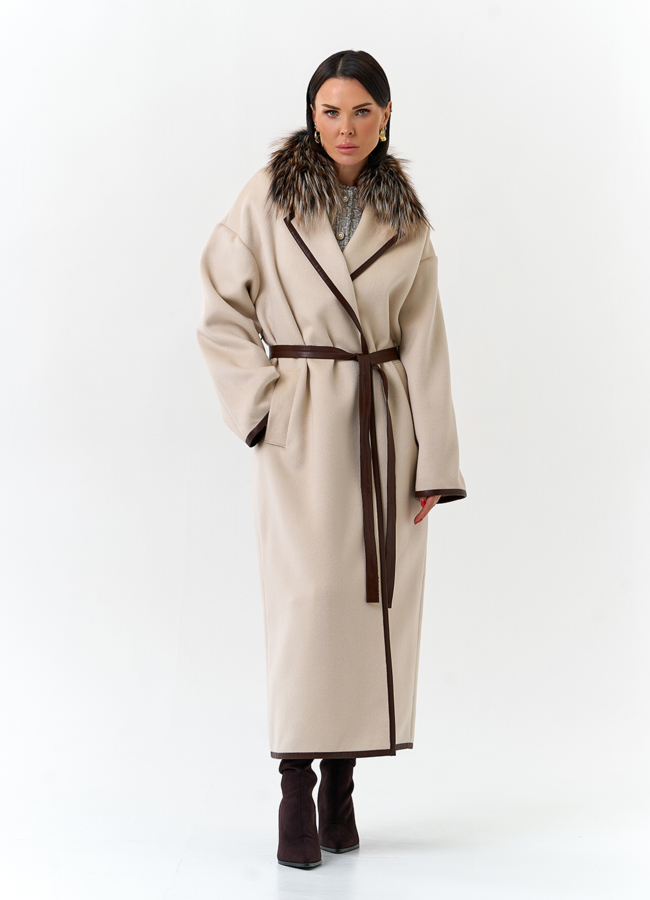 Женское длинное пальто с отделкой из меха лисы модель № 32650 меха малина