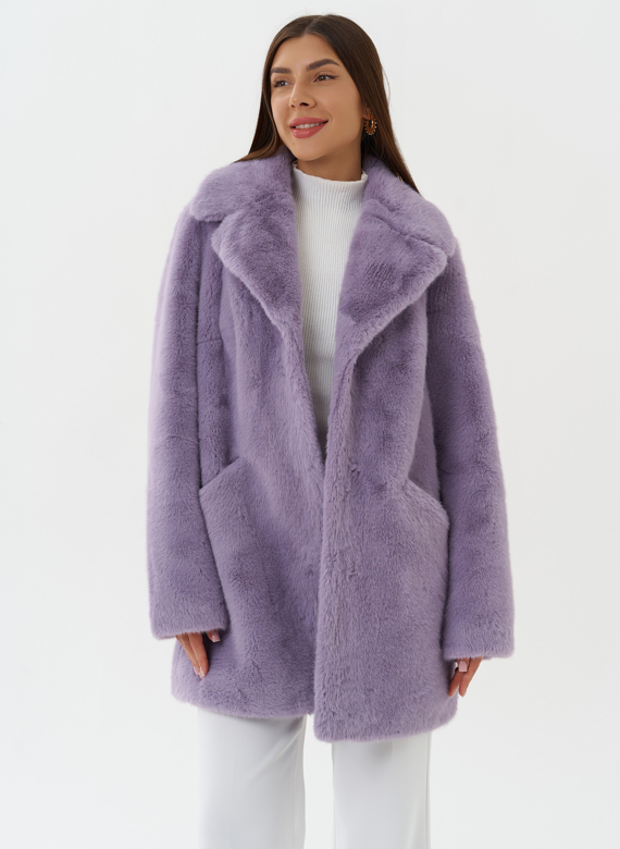 Укороченное пальто из эко меха 