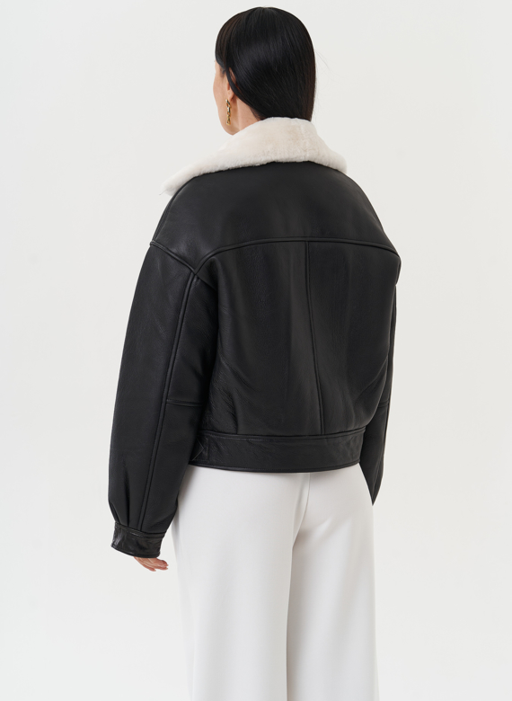 Натуральная дубленка черного цвета