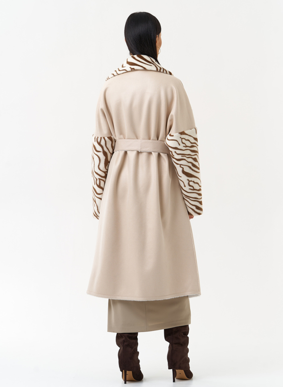 Двухстороннее пальто из эко замши с английским воротником