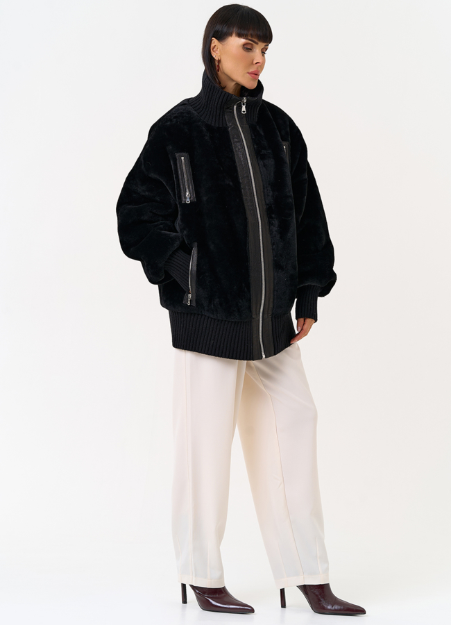 Женский бомбер из овчины черного цвета модель № 31613 в рассрочку