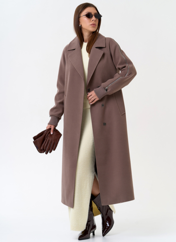 Женское пальто с декоративными молниями