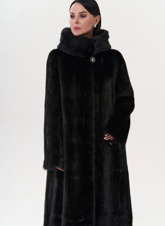 Норковая шуба черного цвета