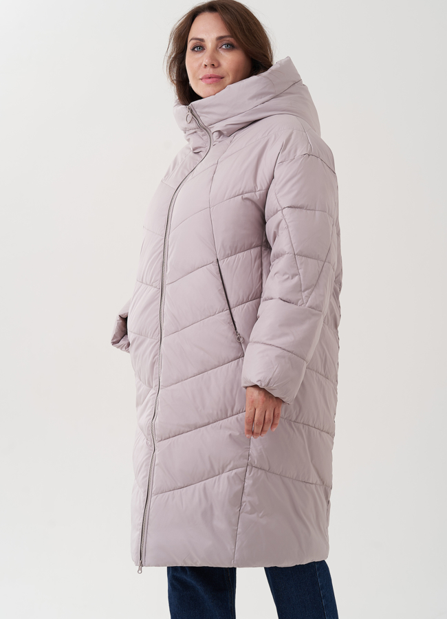 Женский пуховик с капюшоном бежевого цвета  модель № 25715 в кредит