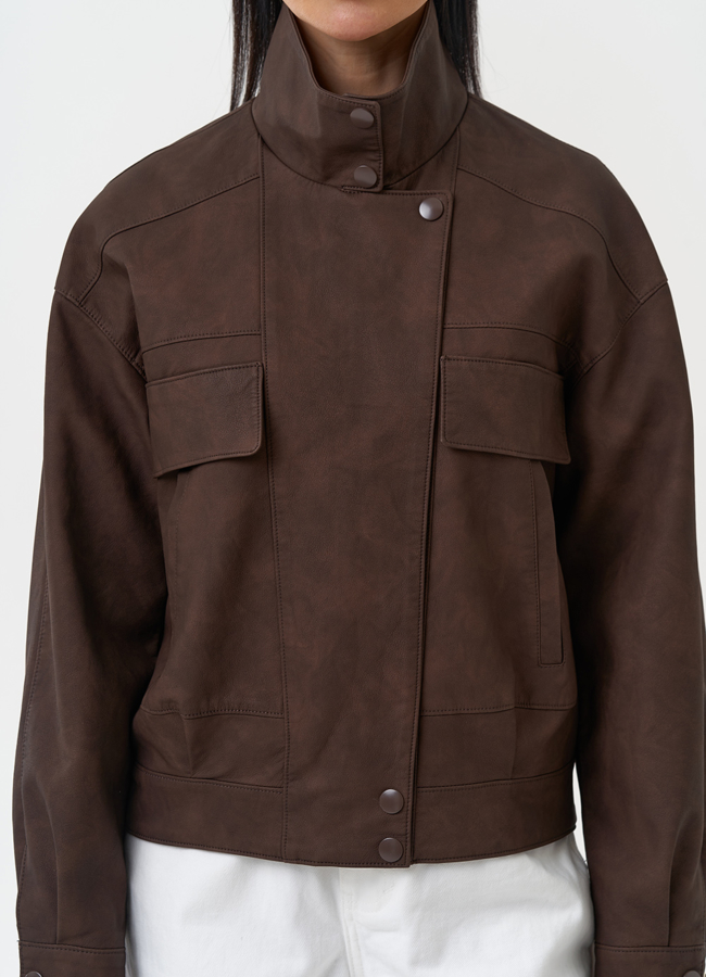 Женская куртка бомбер из эко кожи коричневого цвета модель № 30417 универмаг малина