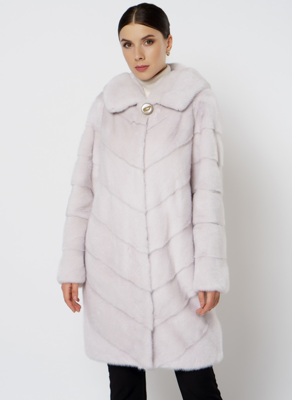 Светлая норковая шуба с капюшоном