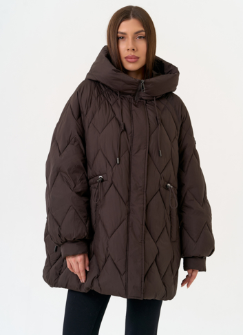 Женский пуховик с капюшоном коричневого цвета