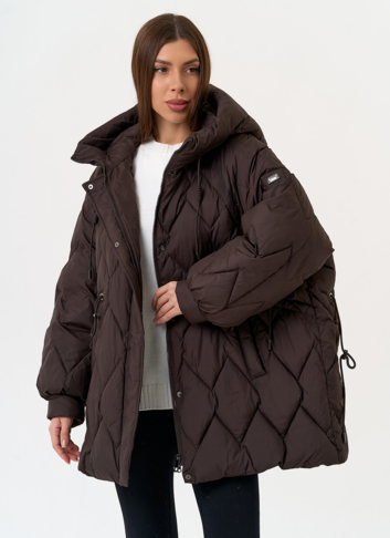 Женский пуховик с капюшоном коричневого цвета