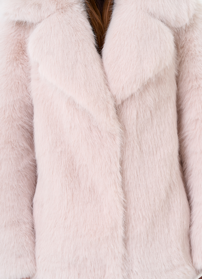 Женская шуба из эко меха с английским воротником  модель № 31261 универмаг малина