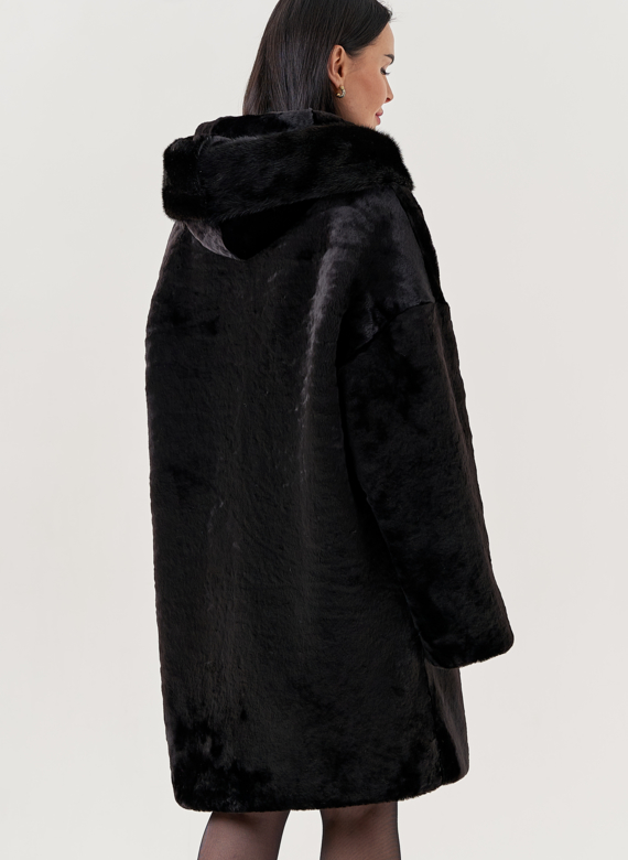 Шуба из овчины с капюшоном 