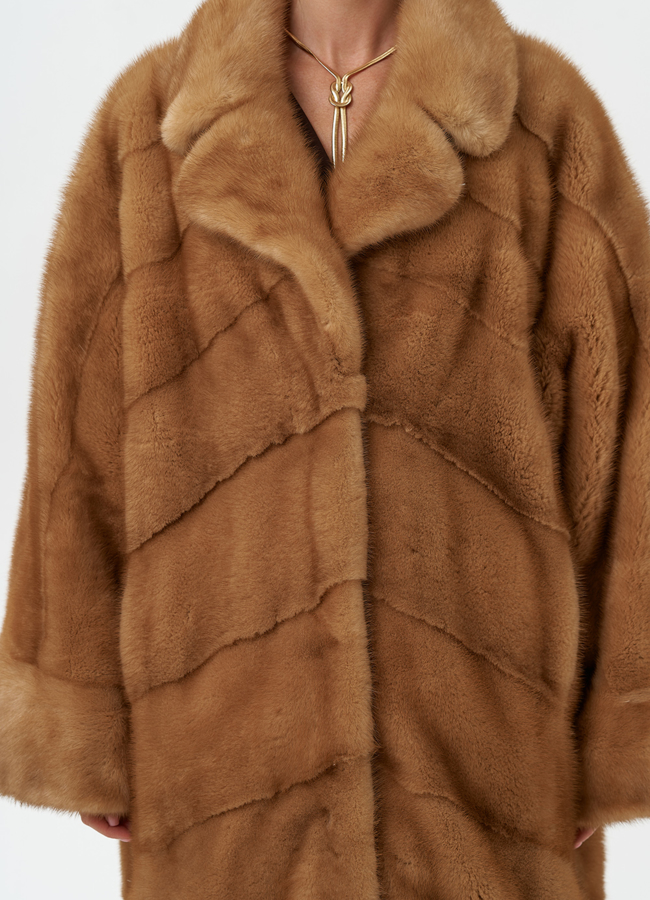 Женская шуба из меха норки с английским воротником модель № 31043 универмаг малина