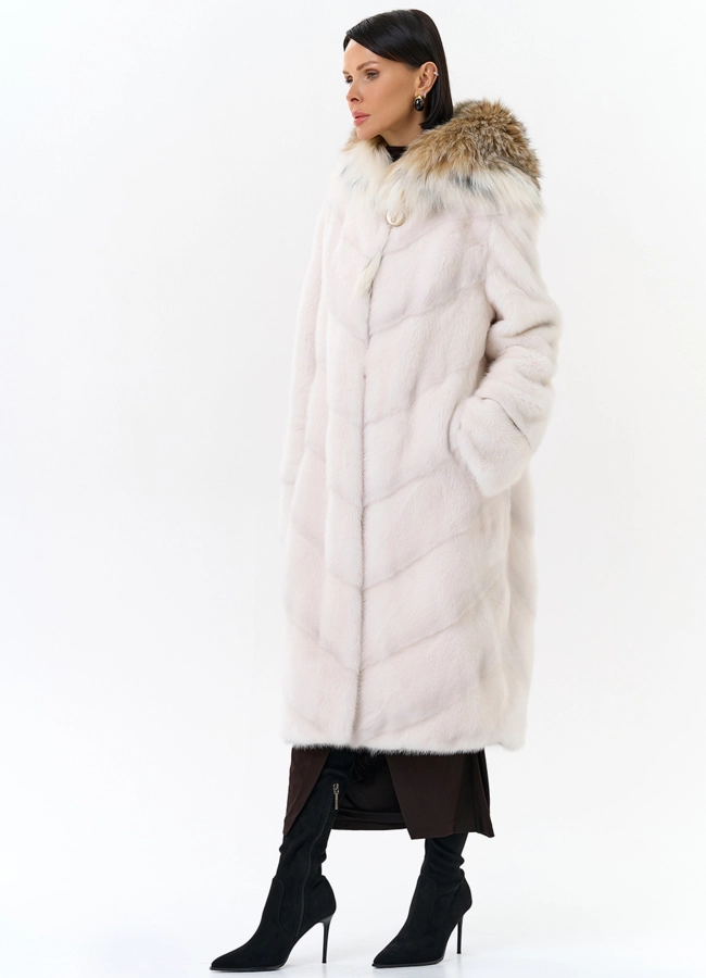 Светлая шуба с рысью модель № 21630 универмаг малина