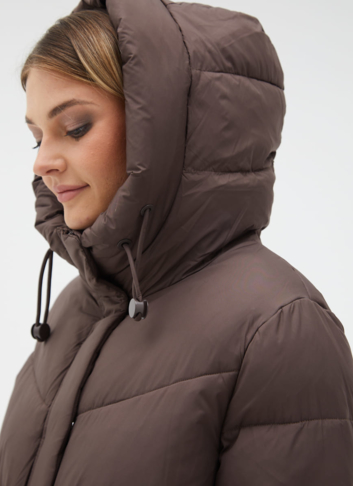 Пуховик женский с капюшоном