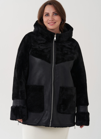 Женская дубленка с капюшоном 