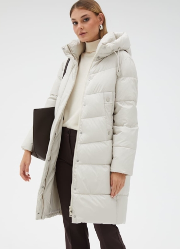 Пуховик женский с капюшоном 