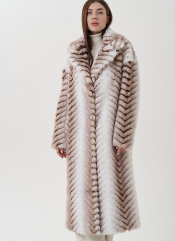 Женское пальто из эко меха