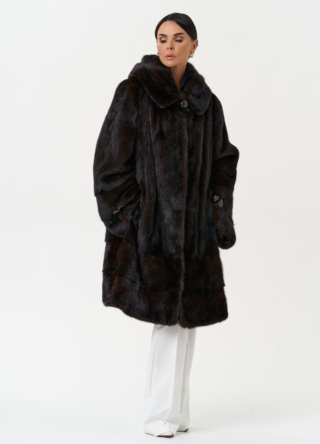 Женская шуба из меха норки с капюшоном  модель № 31042 меха малина