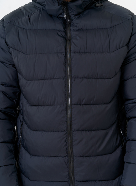 Мужской пуховик с капюшоном  Мужской пуховик с капюшоном