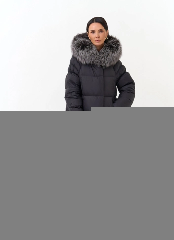Женский пуховик с мехом чернобурой лисы на капюшоне фото